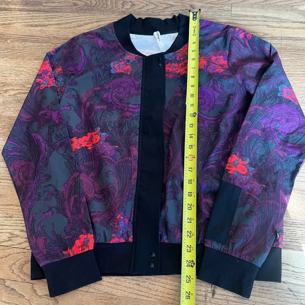 Fabletics Floral Paisley Bomber Jacket Purple Red Grey L lightweight